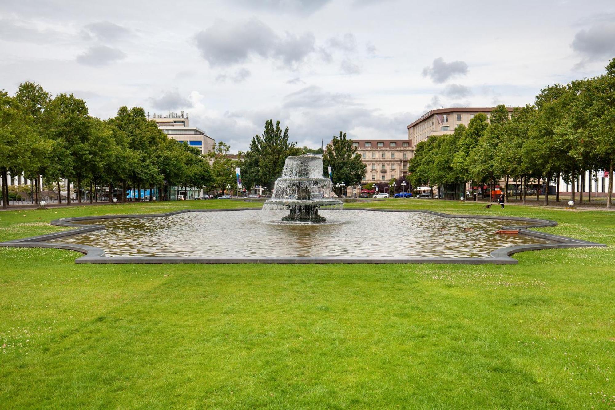 Charmante Stadtwohnung Im Zentrum Wiesbaden Bagian luar foto